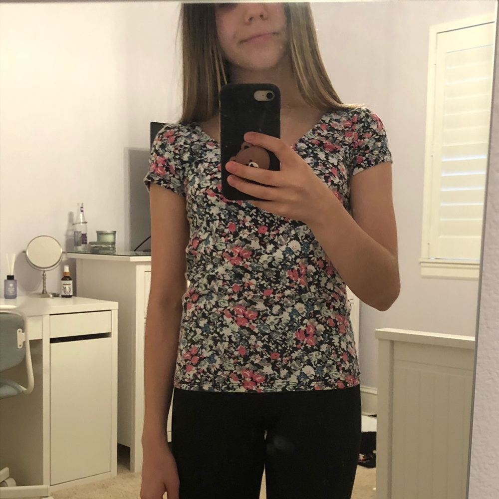 Floral short sleeve shirt